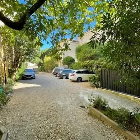 Du Parc 2* Montpellier